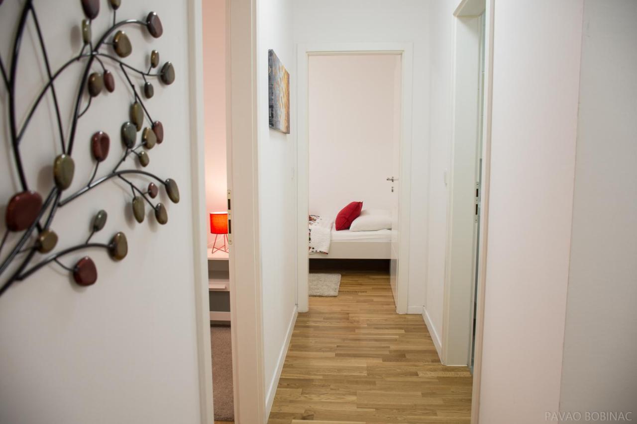 West Residence Luxury Apartment- Parking In Garage 자그레브 외부 사진