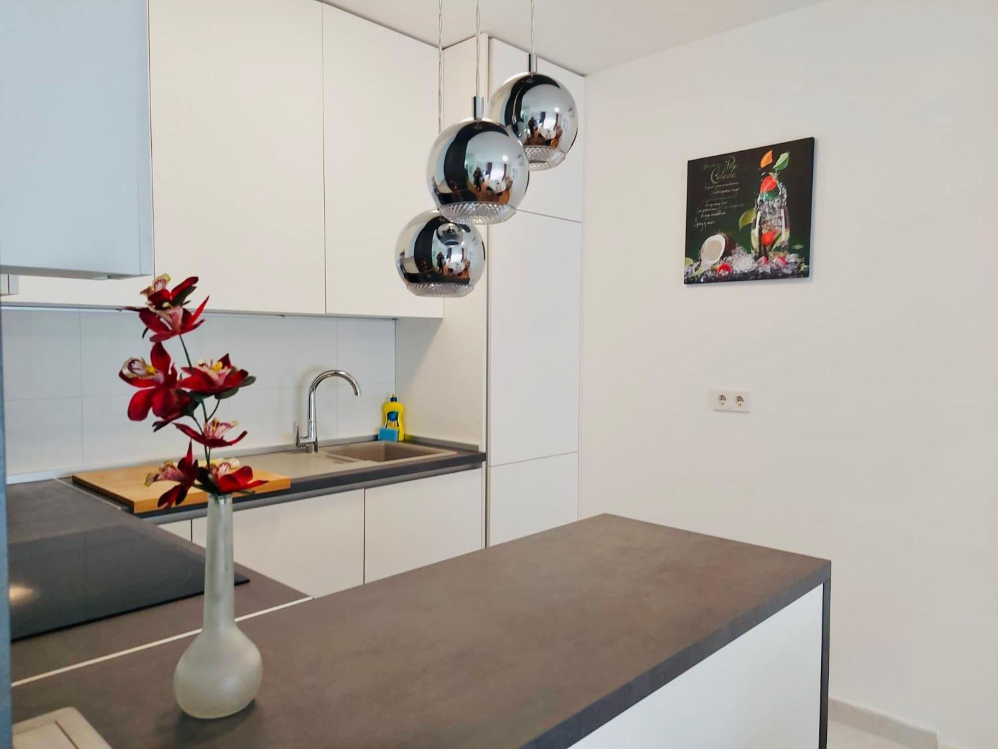 West Residence Luxury Apartment- Parking In Garage 자그레브 외부 사진
